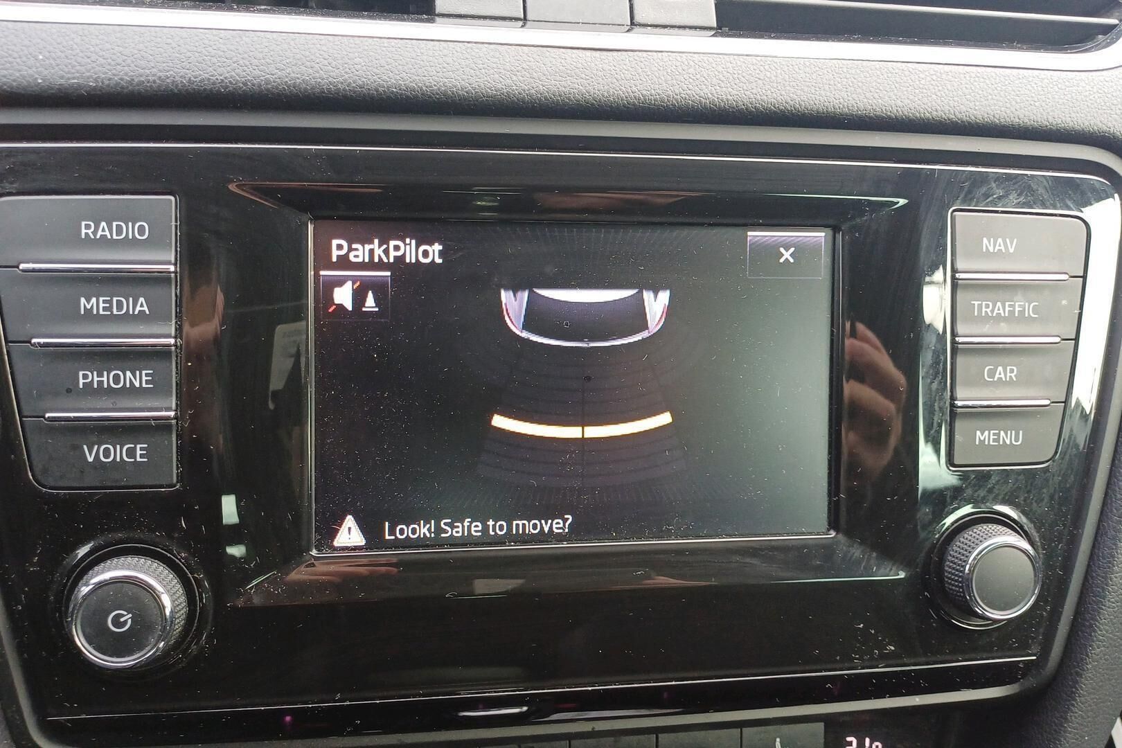 Skoda MYYDÄÄN HUUTOKAUPAT.COM iso kuva 20