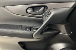 Nissan Qashqai esikatselu 18