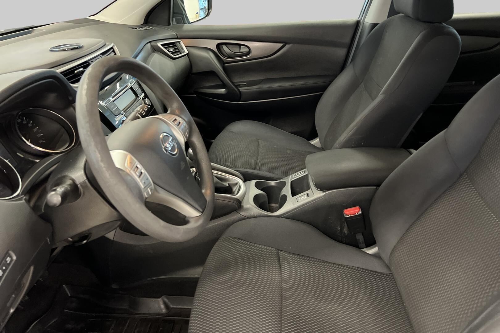 Nissan Qashqai iso kuva 8