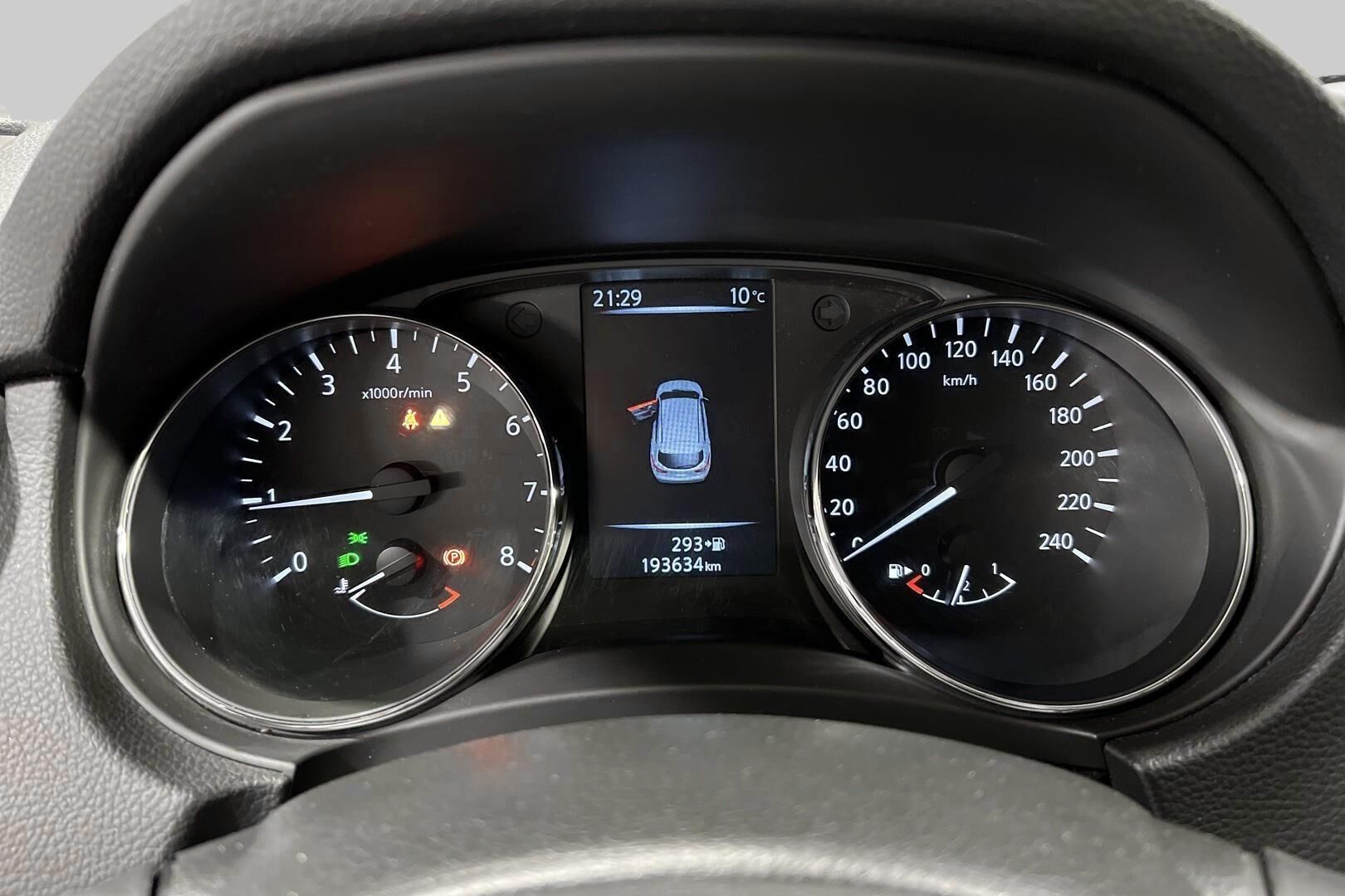 Nissan Qashqai iso kuva 15