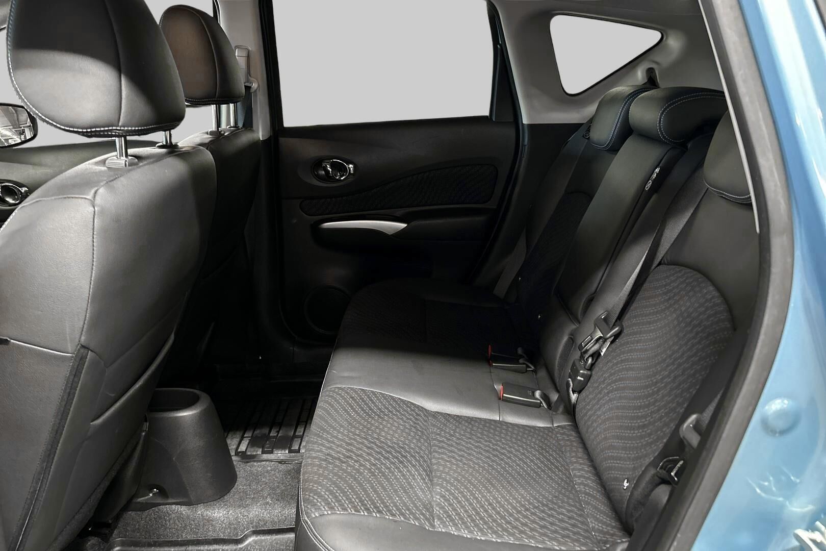 Nissan Note iso kuva 8