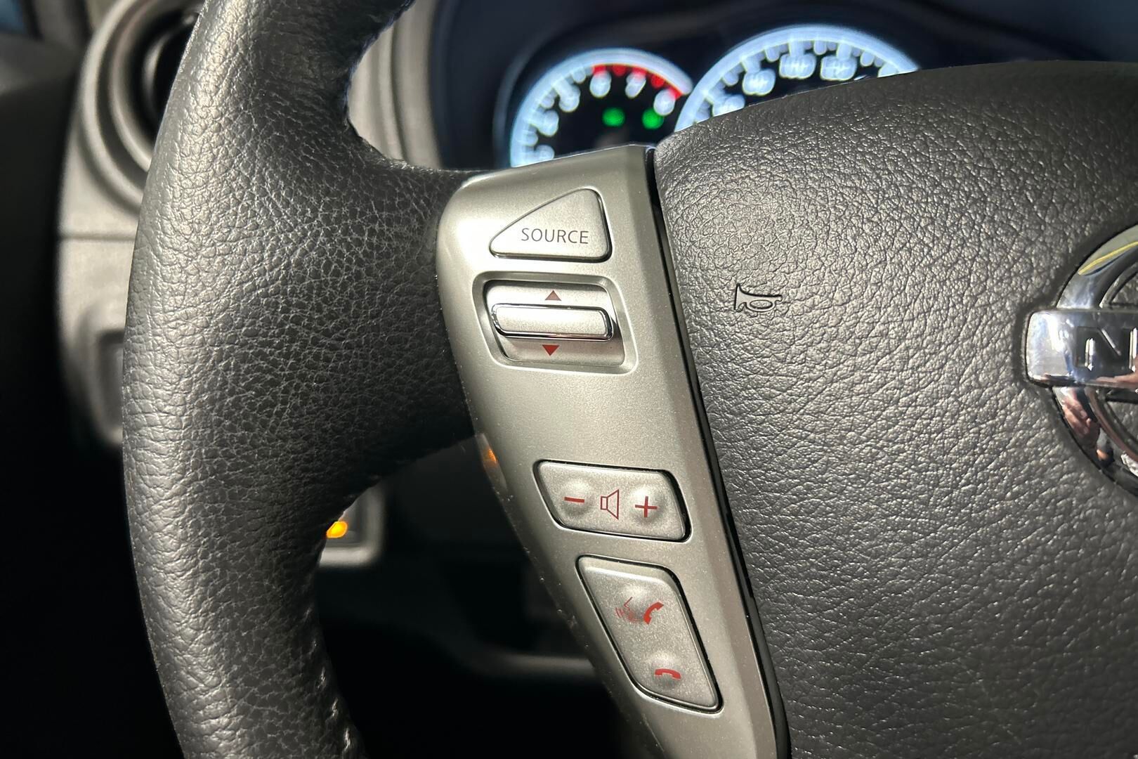 Nissan Note iso kuva 15
