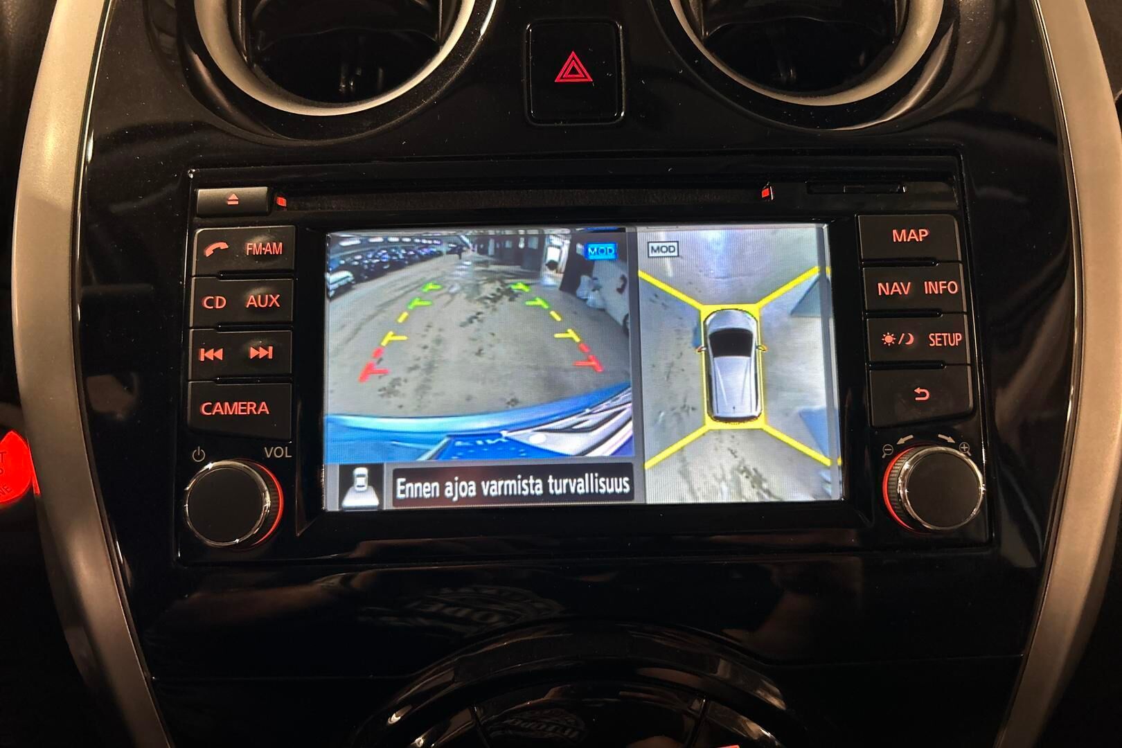Nissan Note iso kuva 19