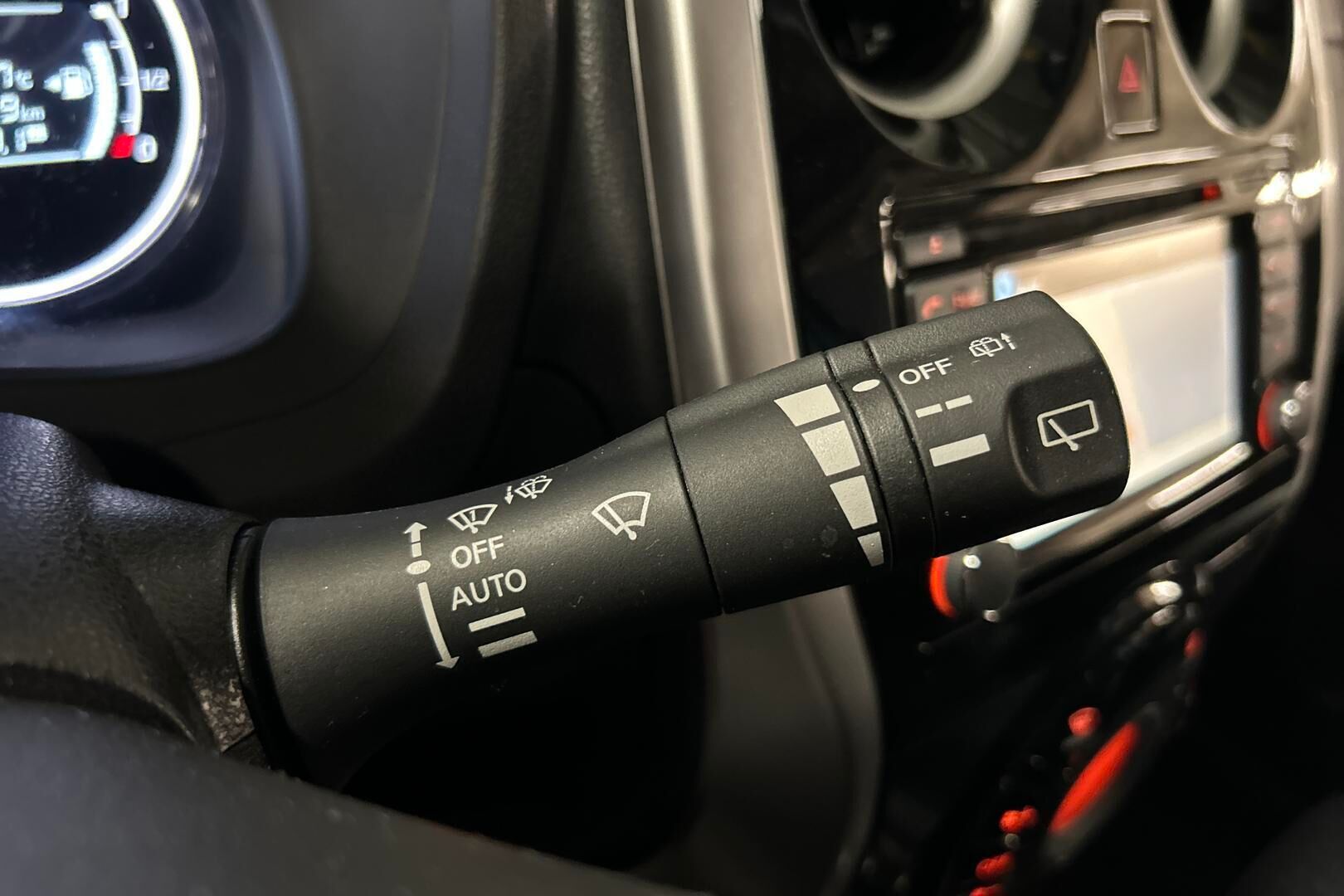 Nissan Note iso kuva 20
