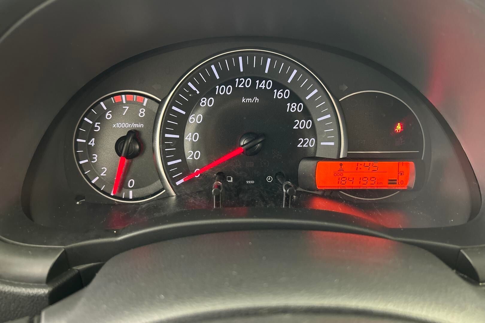 Nissan Micra iso kuva 13