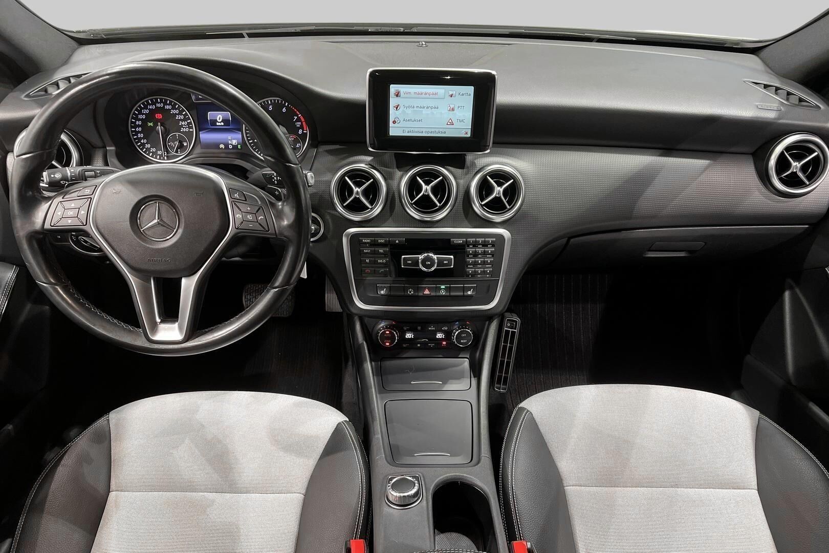 Mercedes-Benz A iso kuva 11