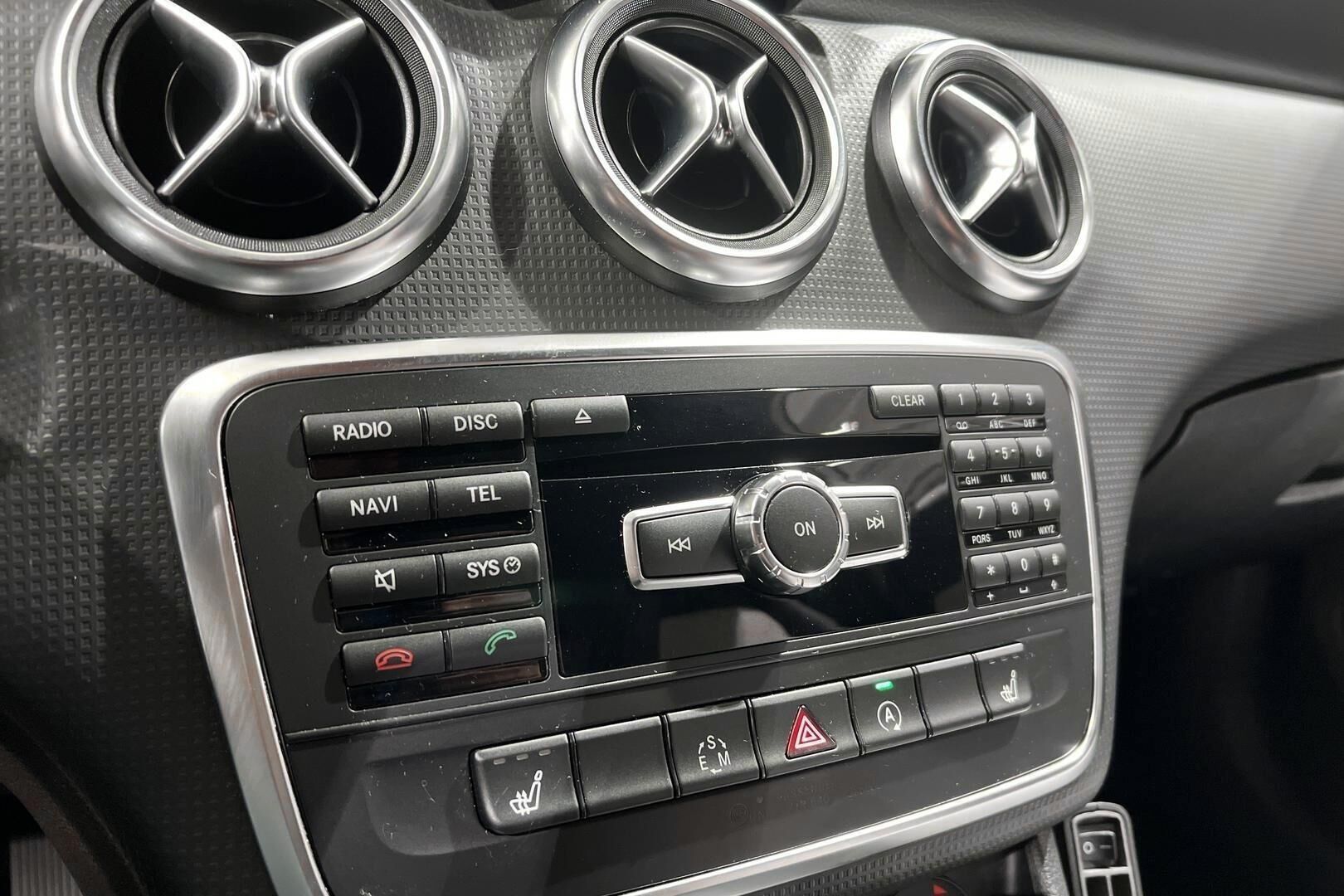 Mercedes-Benz A iso kuva 17