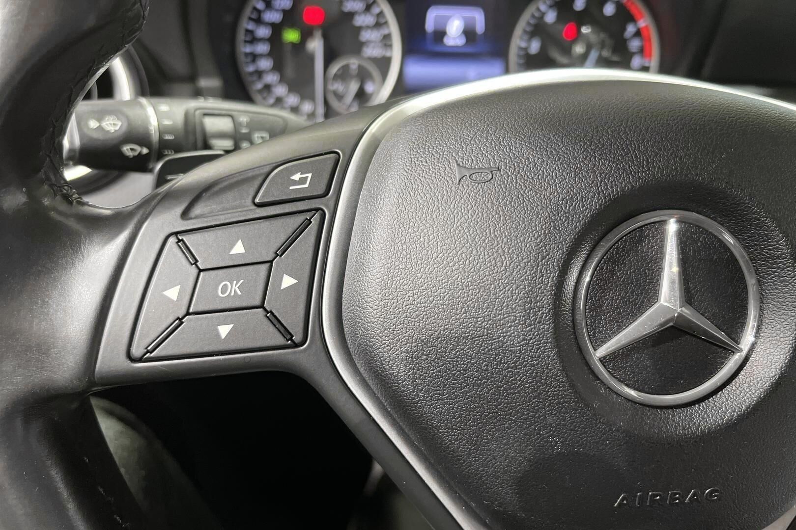 Mercedes-Benz A iso kuva 21