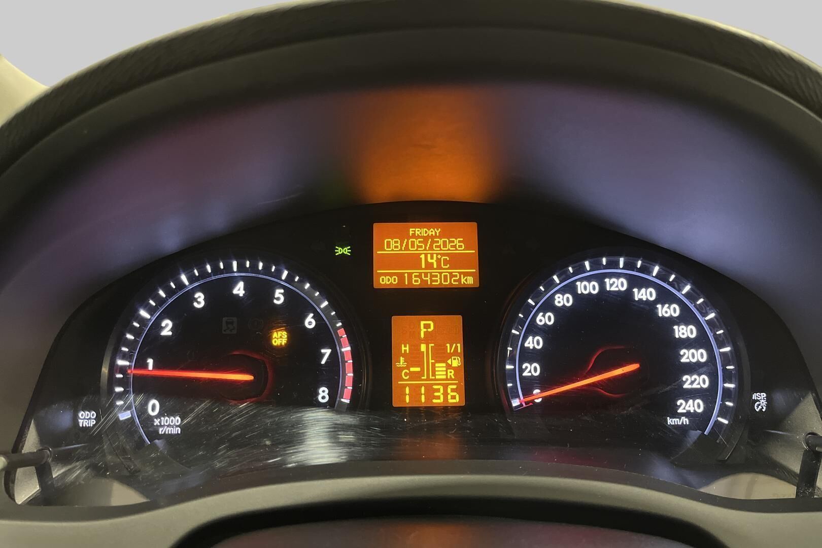 Toyota Avensis iso kuva 15