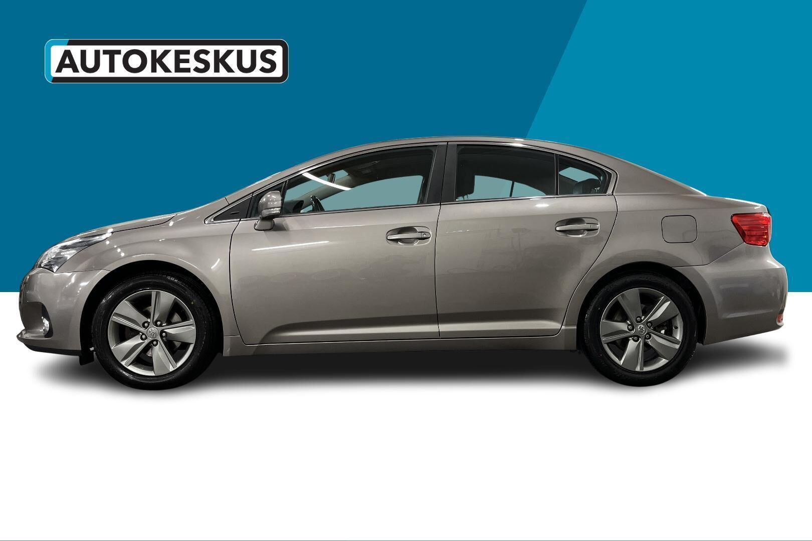 Toyota Avensis iso kuva 8