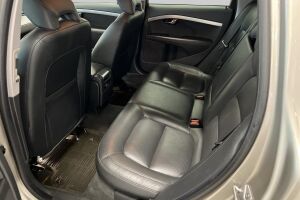 Volvo V70 esikatselu 10