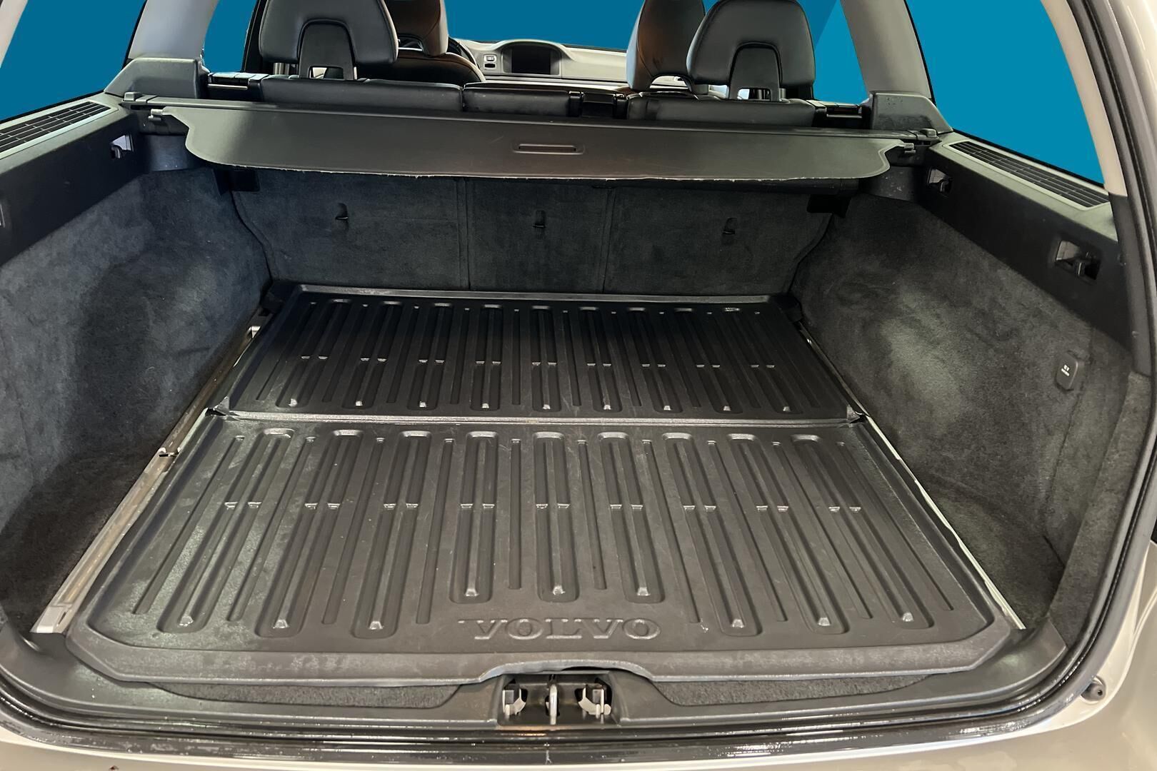 Volvo V70 iso kuva 12