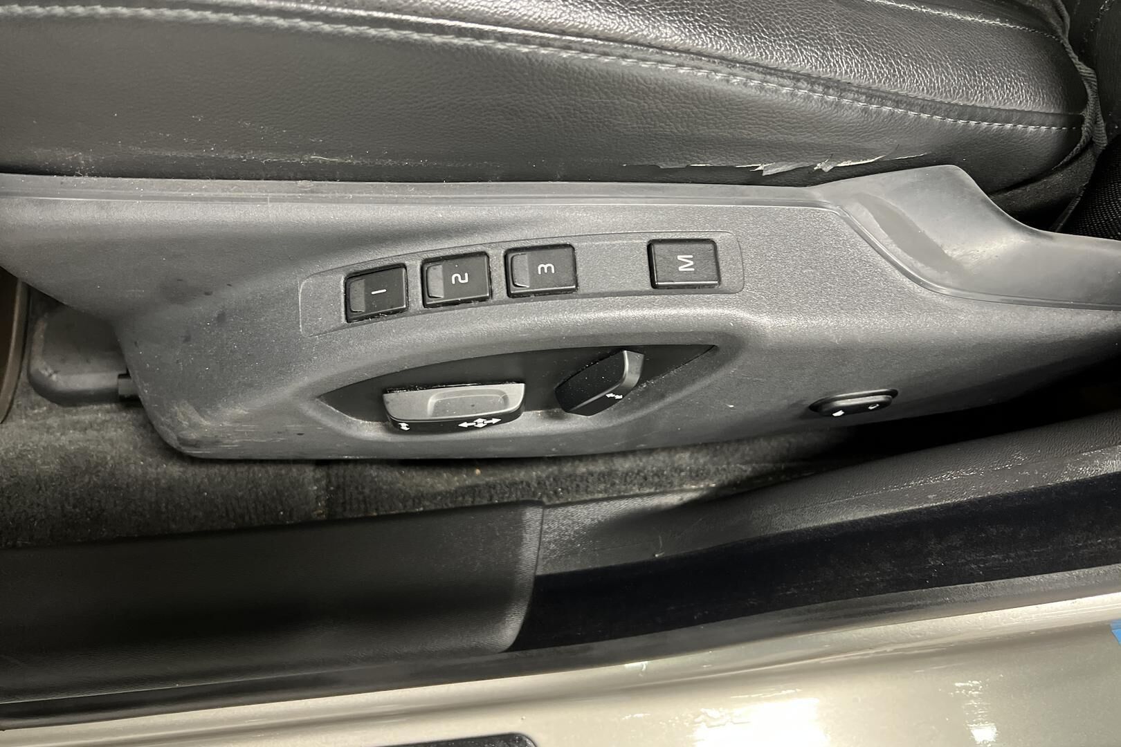 Volvo V70 iso kuva 19