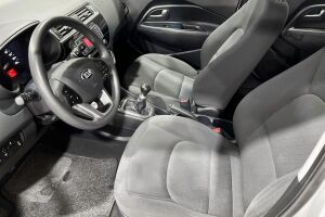Kia Rio esikatselu 8