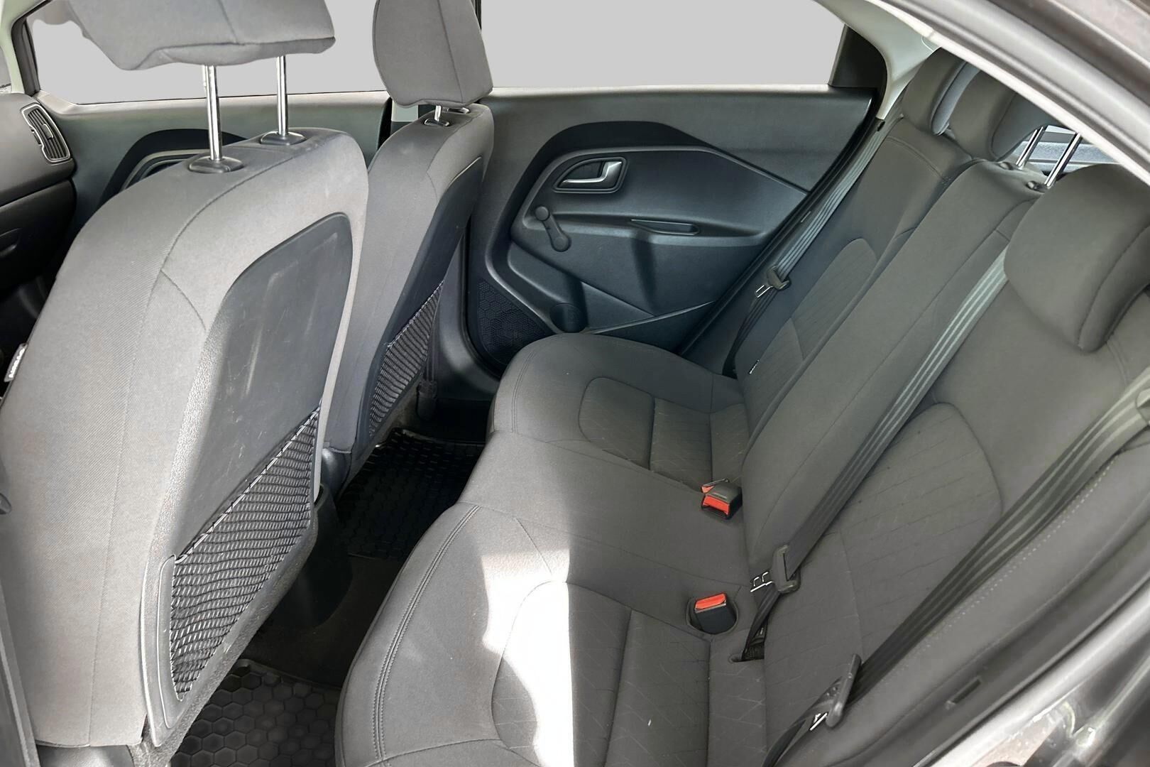 Kia Rio iso kuva 9