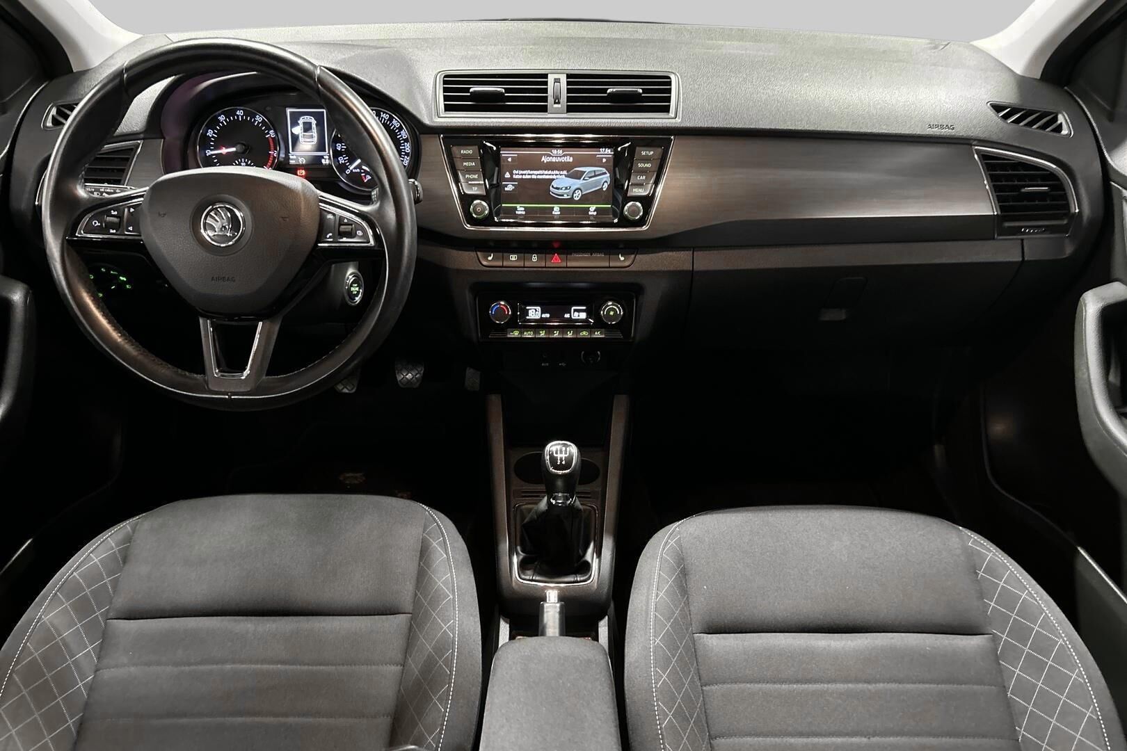 Skoda Fabia iso kuva 30