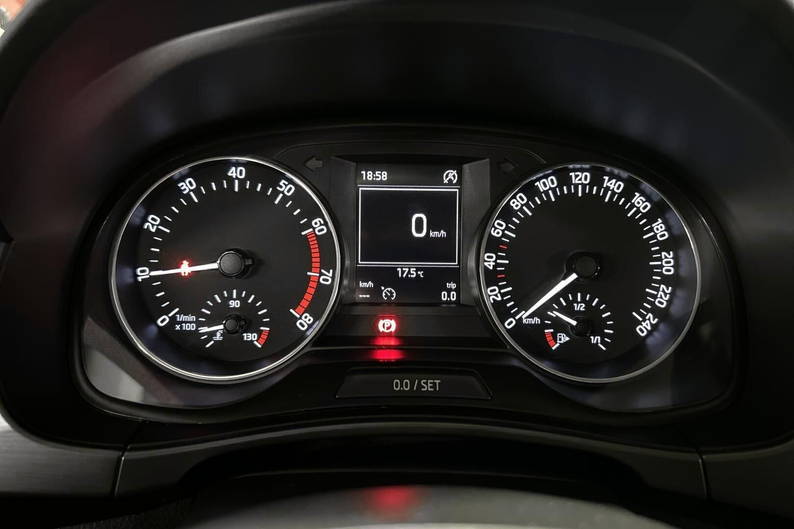 Skoda Fabia iso kuva 31