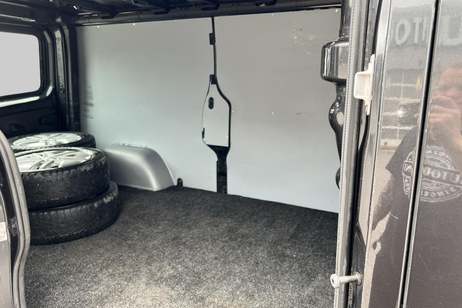 Opel Vivaro iso kuva 10