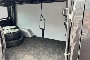 Opel Vivaro esikatselu 10