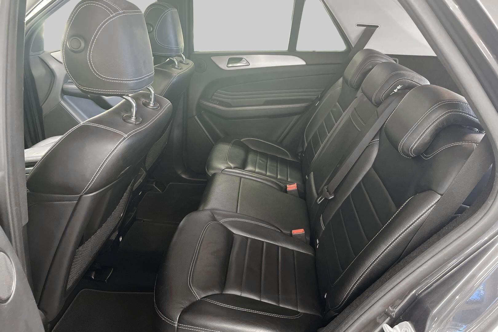 Mercedes-Benz ML iso kuva 10