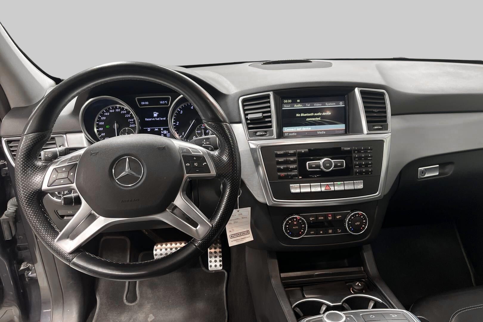 Mercedes-Benz ML iso kuva 11
