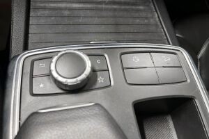 Mercedes-Benz ML esikatselu 17