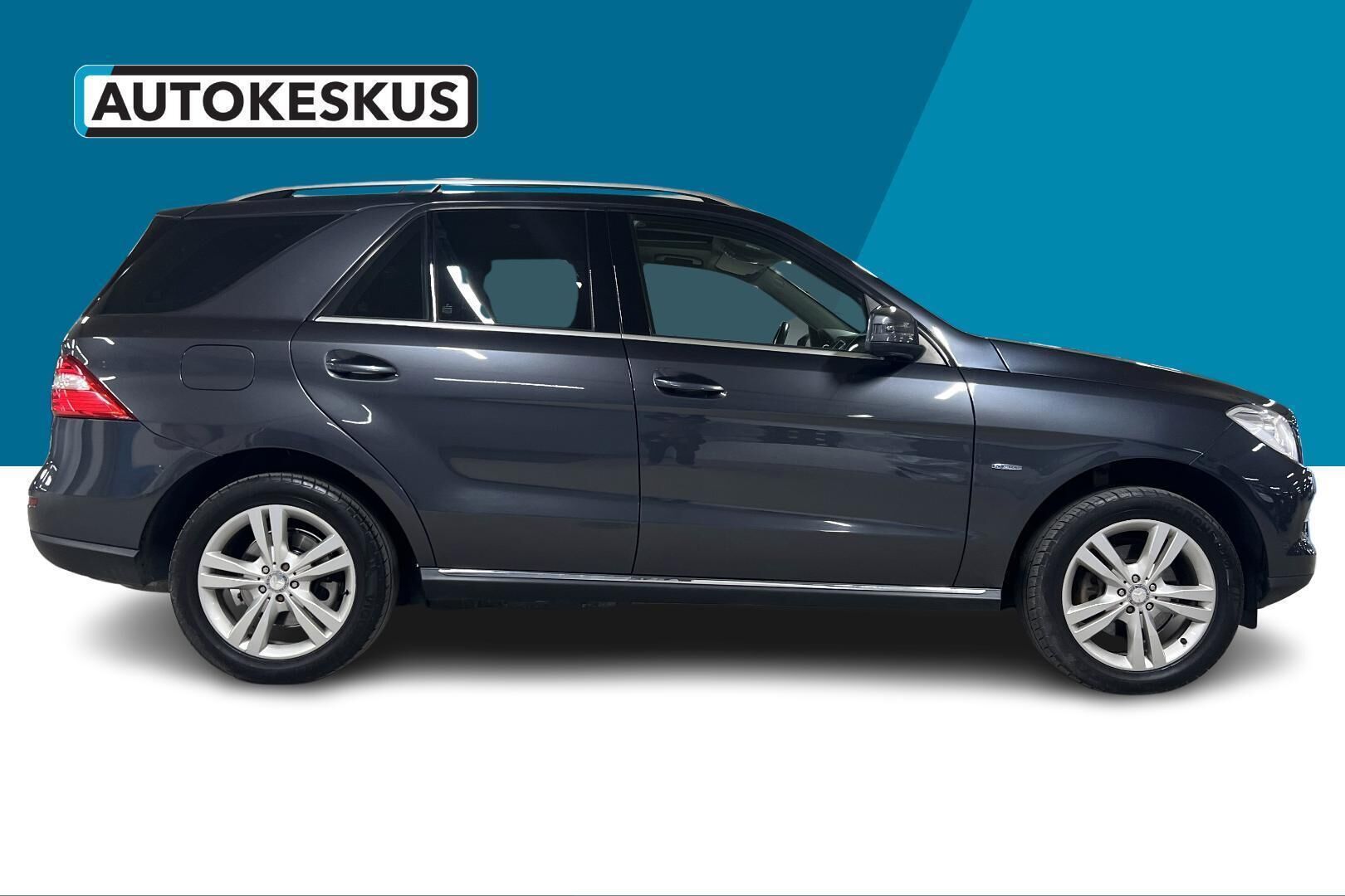 Mercedes-Benz ML iso kuva 4