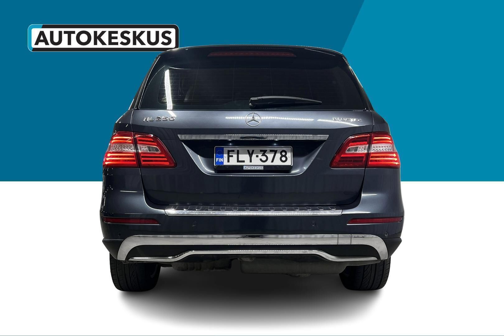 Mercedes-Benz ML iso kuva 6