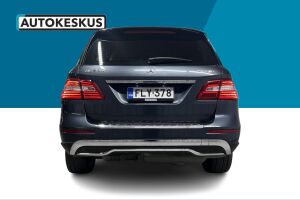 Mercedes-Benz ML esikatselu 6