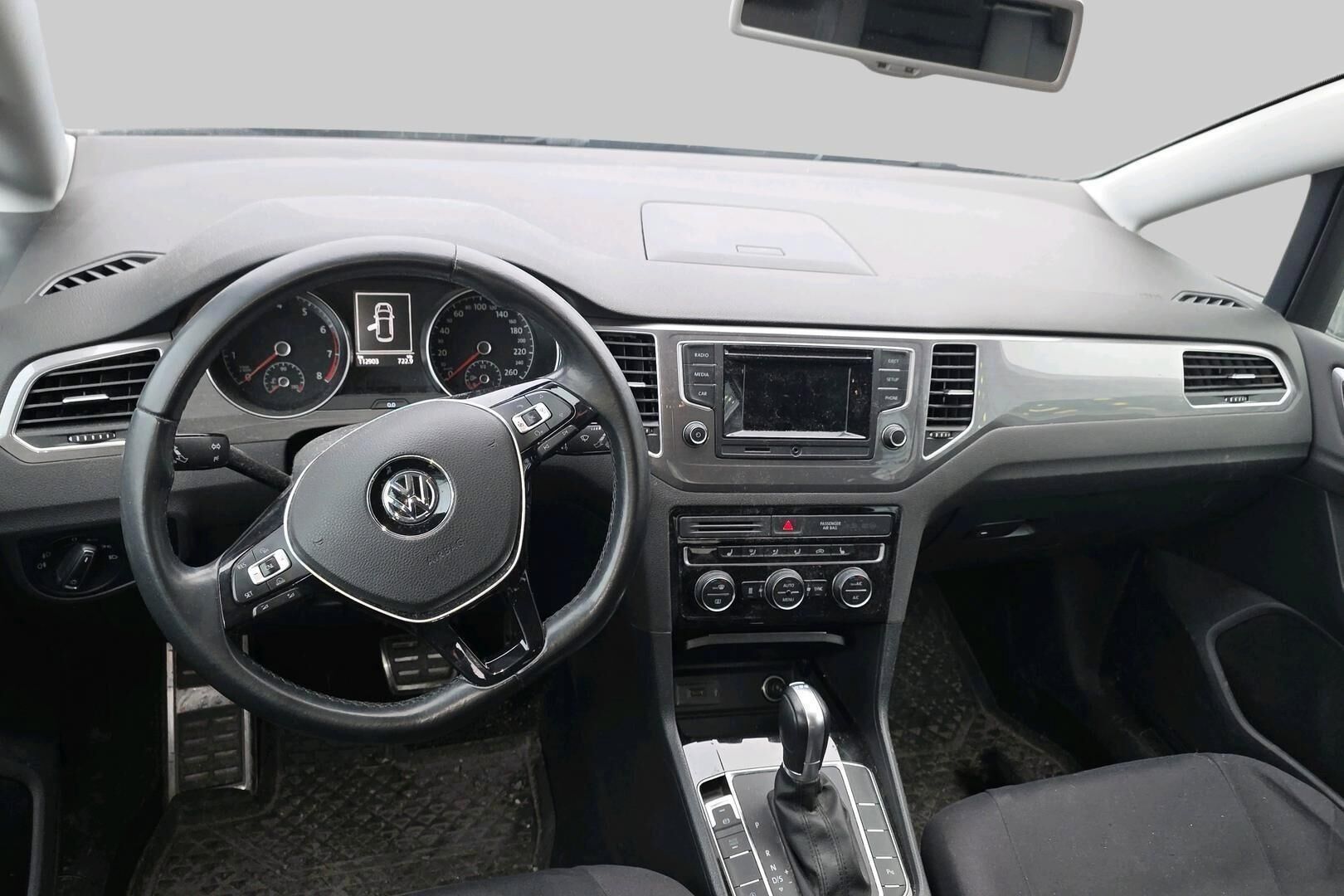 Volkswagen Golf Sportsvan iso kuva 2