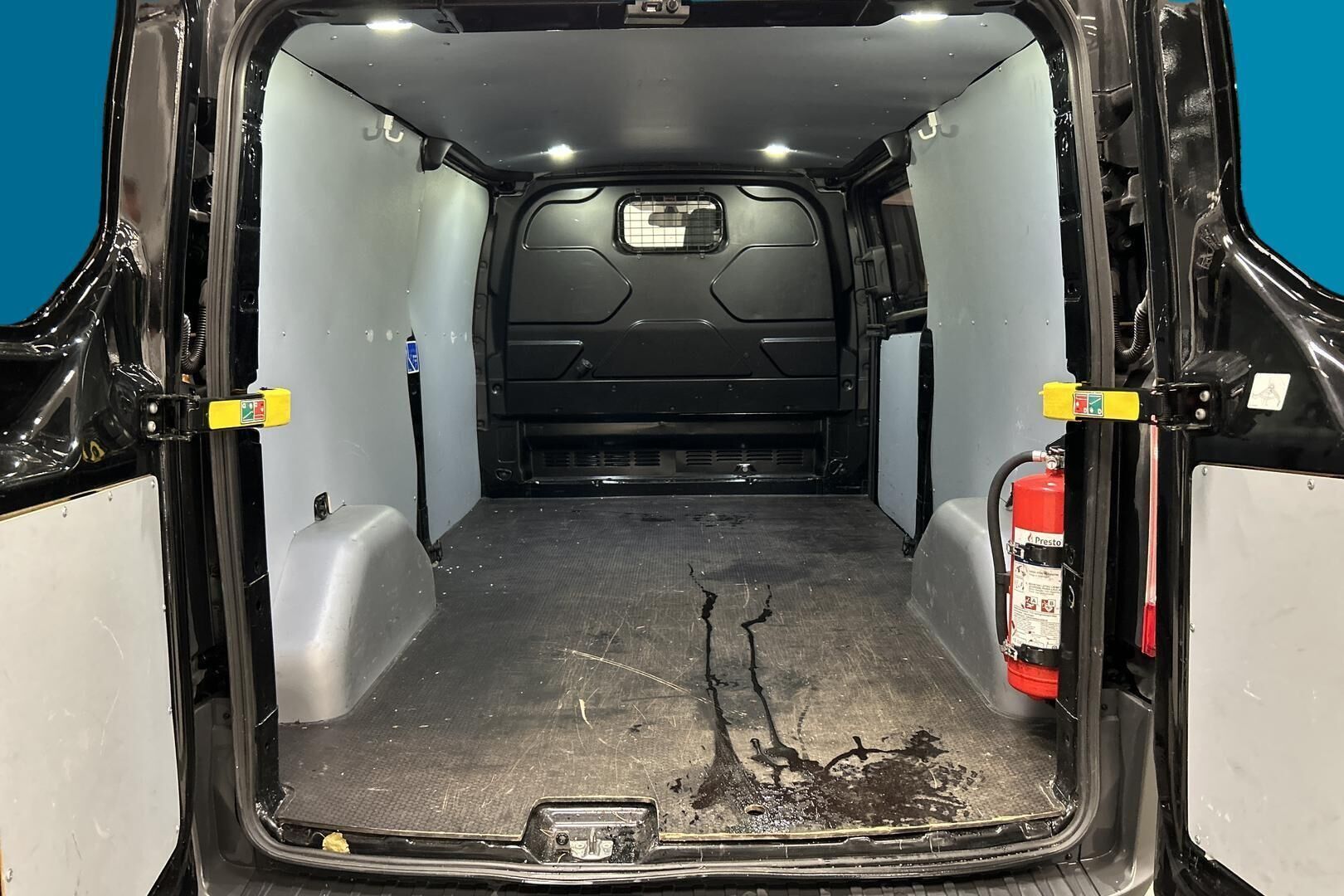Ford Transit Custom iso kuva 11