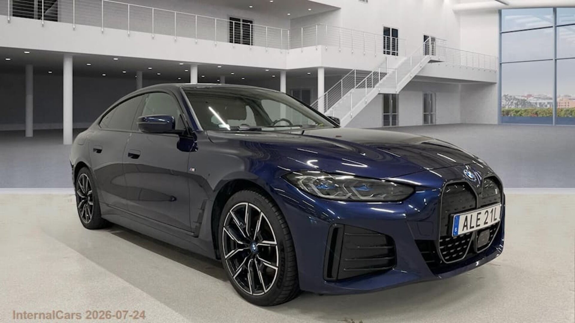 BMW I4 iso kuva 2