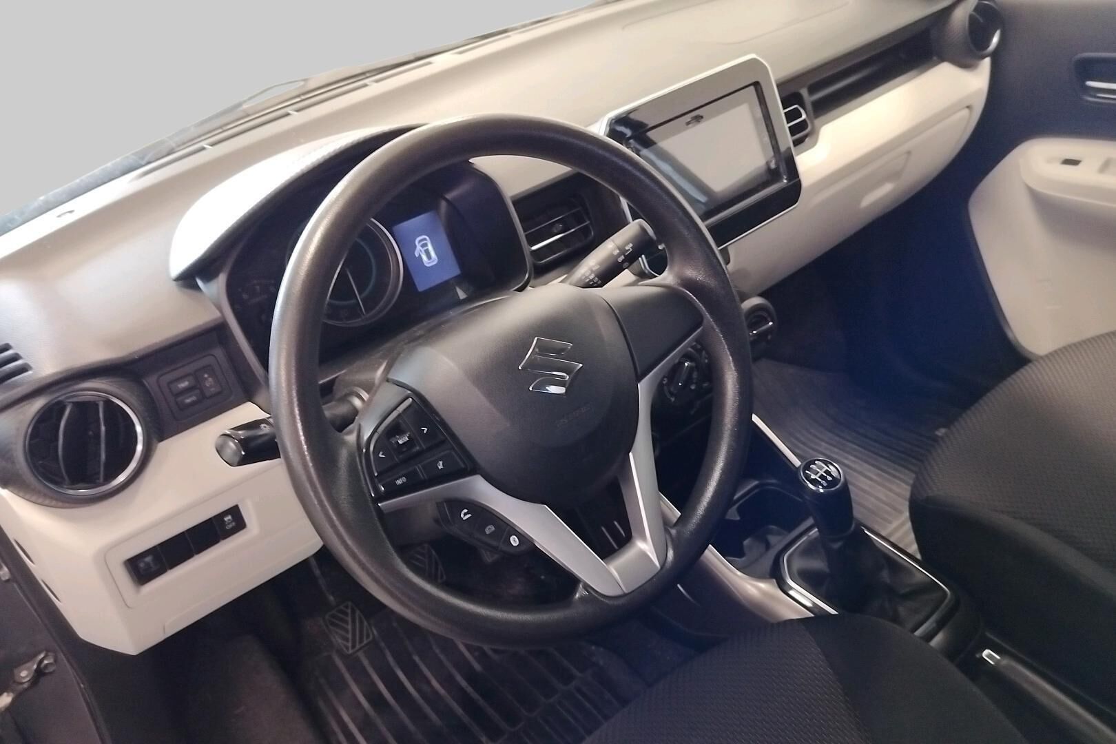 Suzuki Ignis iso kuva 2