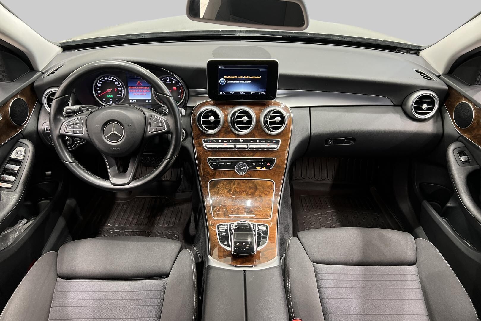 Mercedes-Benz C iso kuva 11