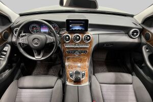 Mercedes-Benz C esikatselu 11