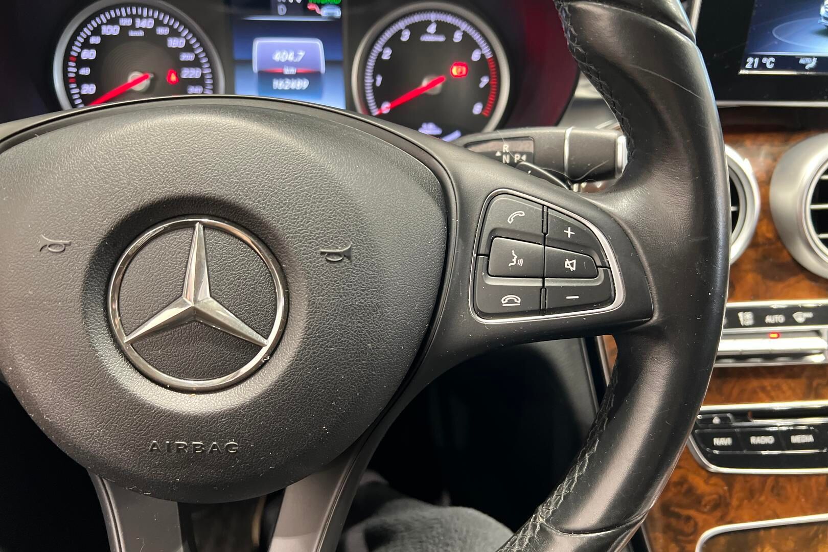 Mercedes-Benz C iso kuva 25