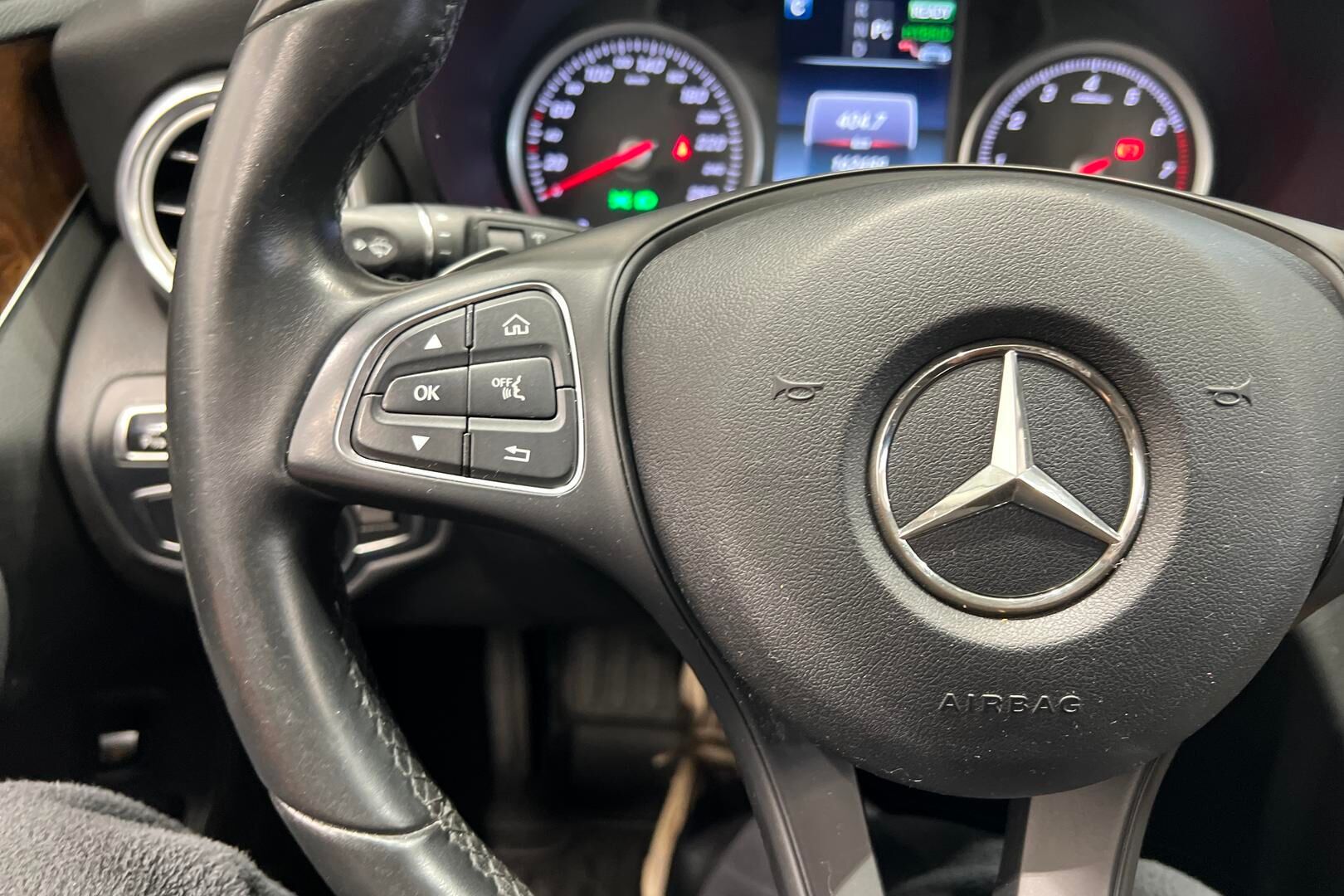 Mercedes-Benz C iso kuva 26