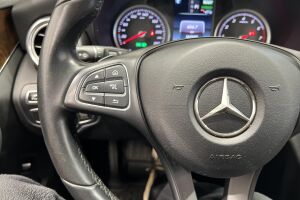 Mercedes-Benz C esikatselu 26