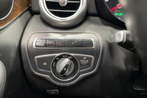 Mercedes-Benz C esikatselu 27