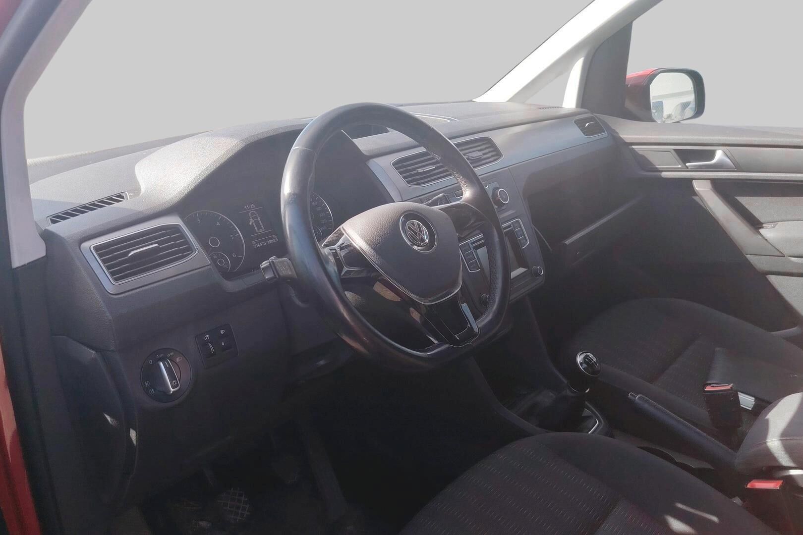 Volkswagen Caddy Maxi iso kuva 2