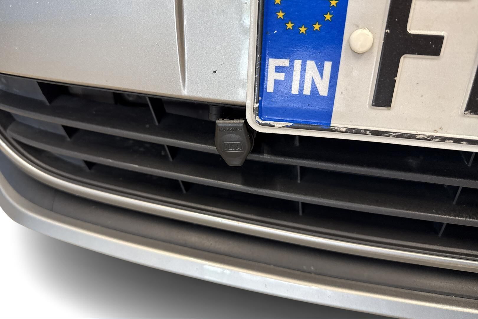 Volkswagen Golf iso kuva 20