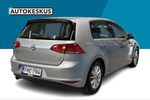 Volkswagen Golf esikatselu 5