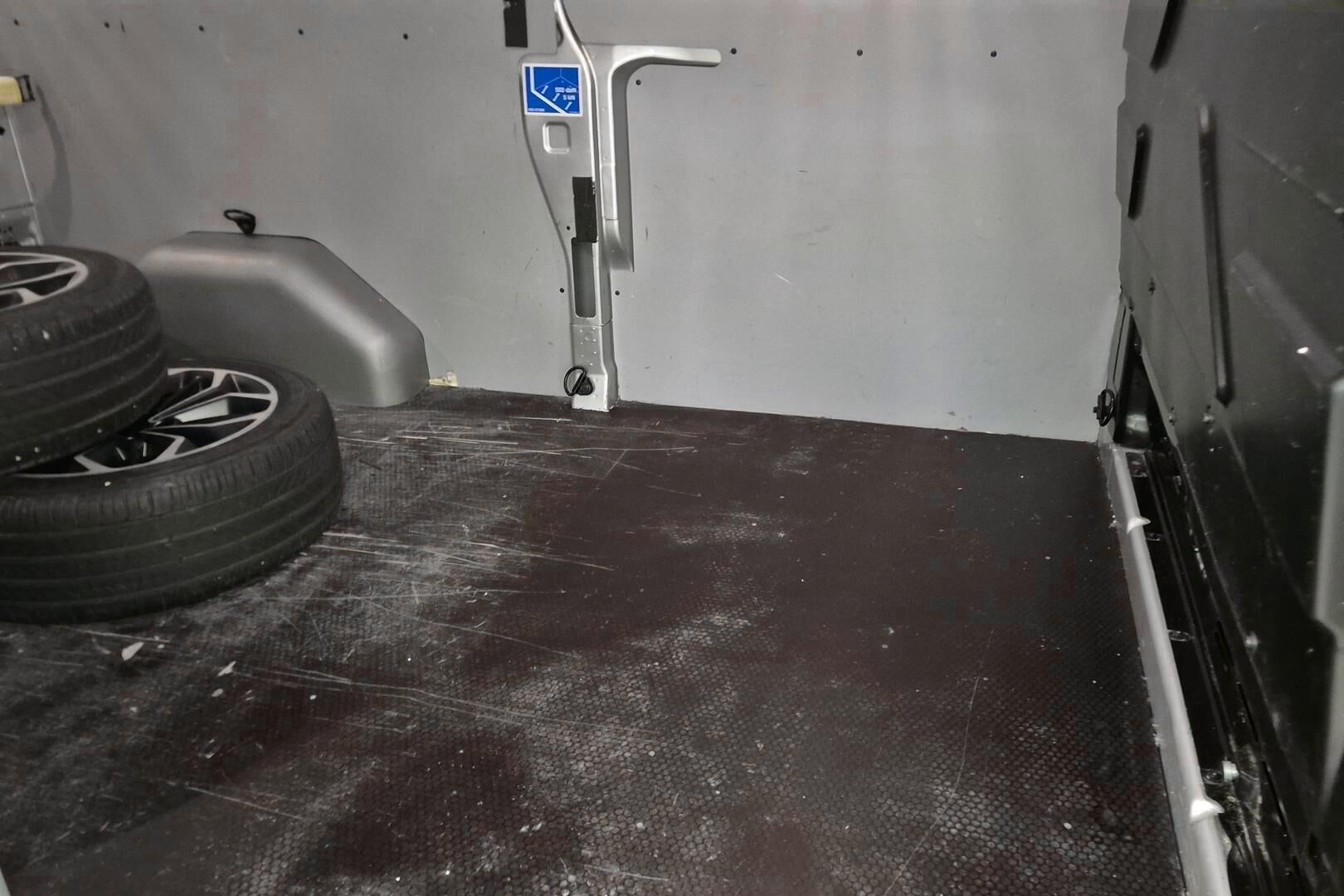 Ford Transit Custom iso kuva 10