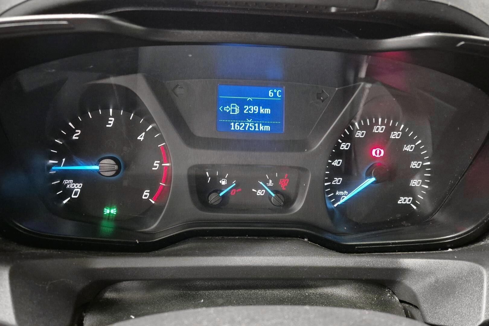 Ford Transit Custom iso kuva 14