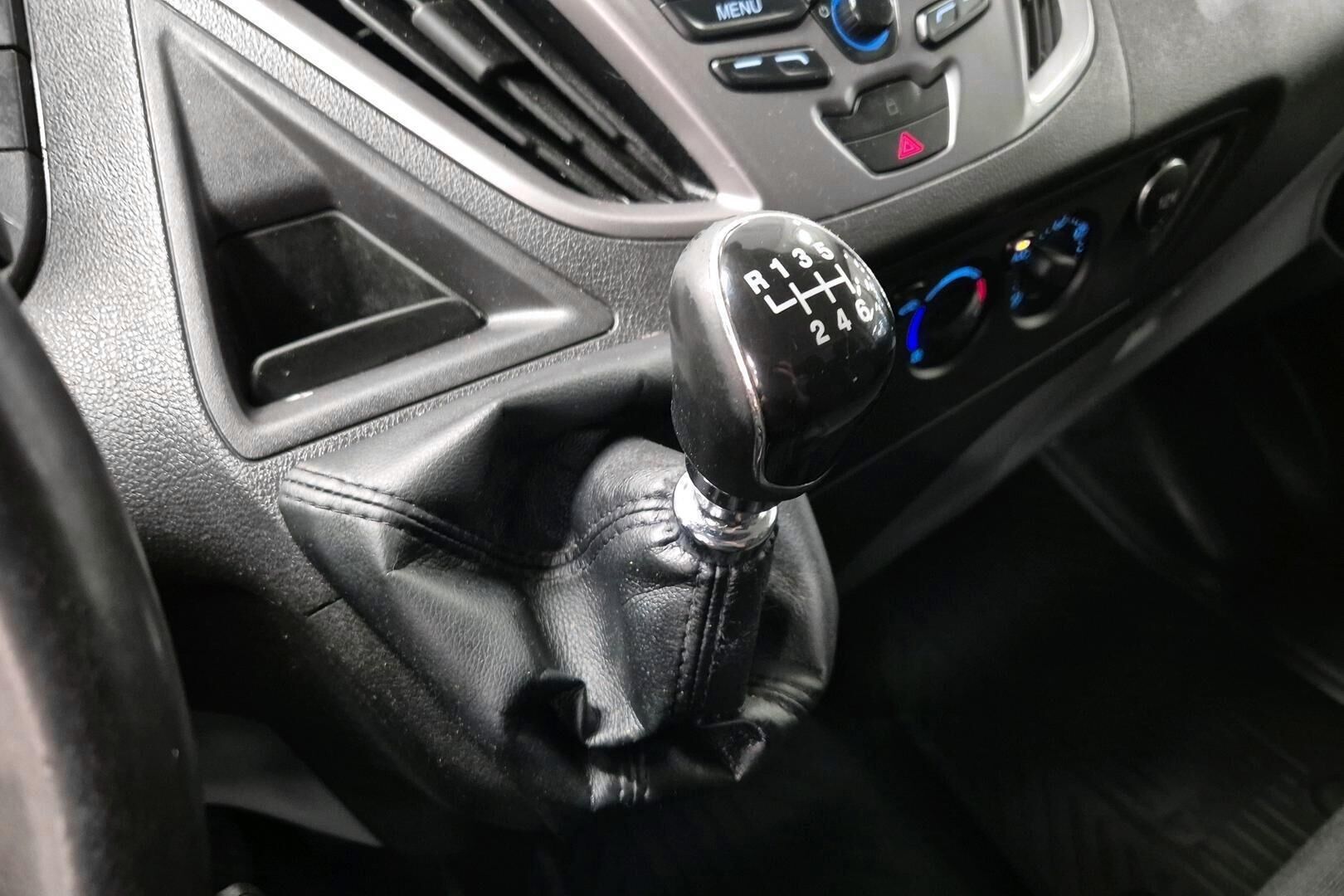 Ford Transit Custom iso kuva 18