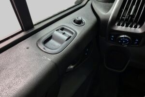 Ford Transit Custom esikatselu 24