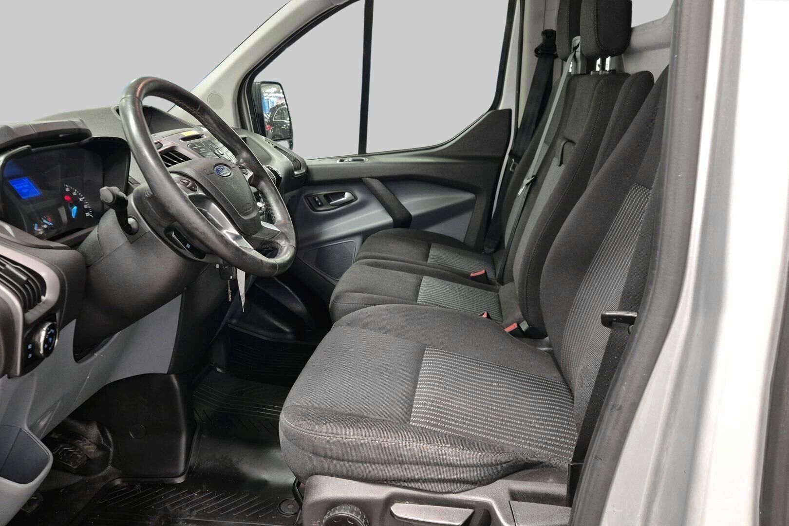 Ford Transit Custom iso kuva 9
