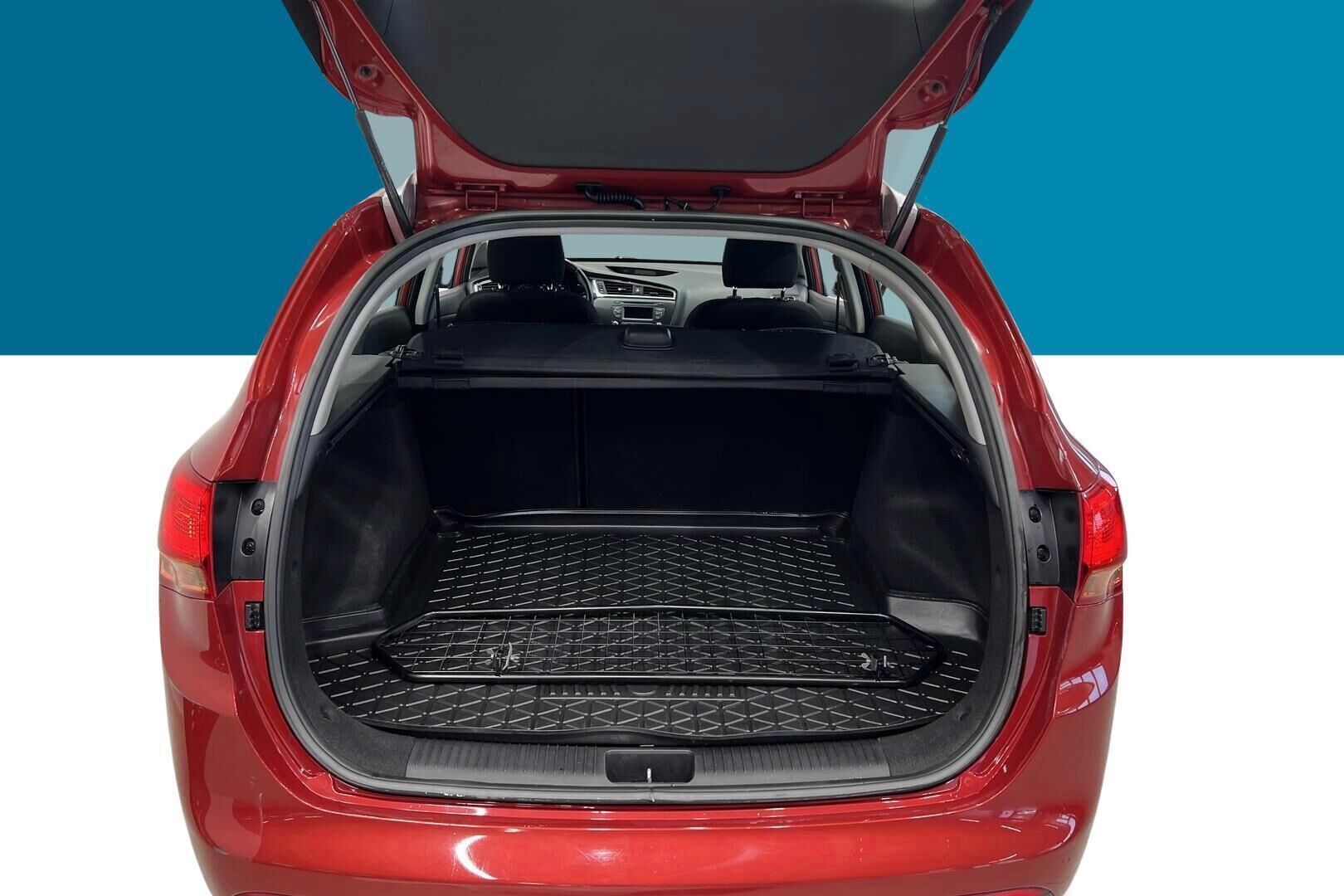 Kia cee'd iso kuva 12