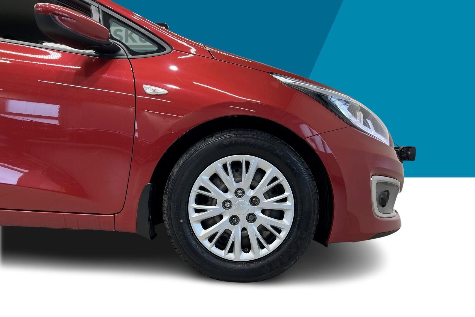 Kia cee'd iso kuva 13