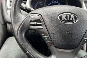 Kia cee'd esikatselu 20
